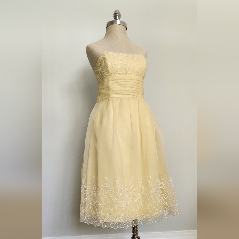 Convertible Strapless Eyelet Dress - Picture 5 of 16